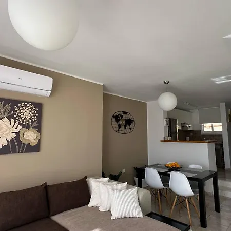 D1peyiagarden * Peyia